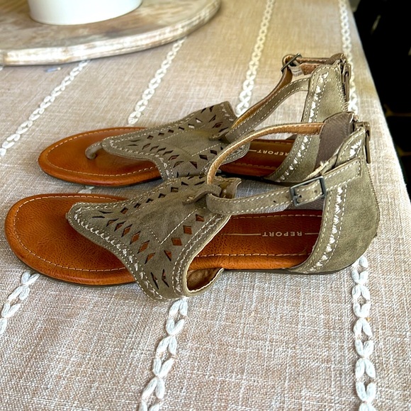 Suede thong sandal size 8.5 - Picture 4 of 4
